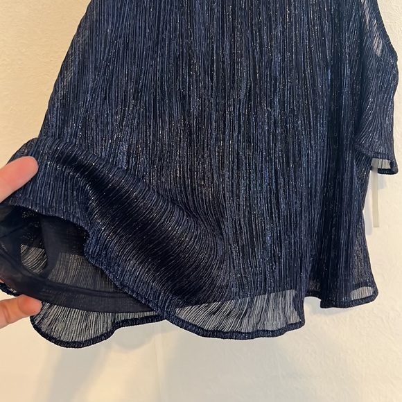 Flowy open shoulder top - Picture 4 of 4